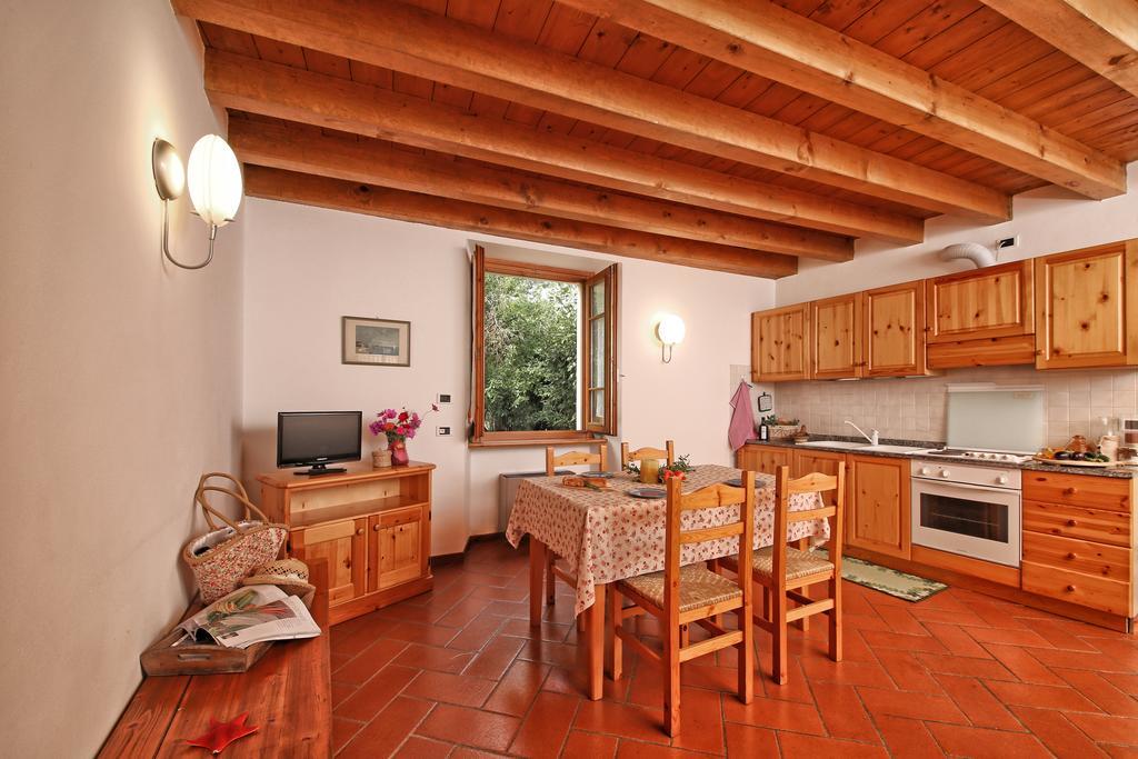 Maison d'hôtes Agriturismo La Breda à San Felice del Benaco Extérieur photo